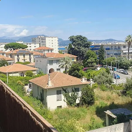 Au Calme Et 2 Pas De La Mer Nizza Exterior foto